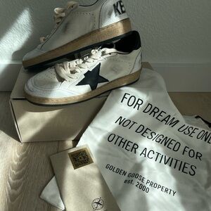 Golden Goose Cream Sneakers with Black Star